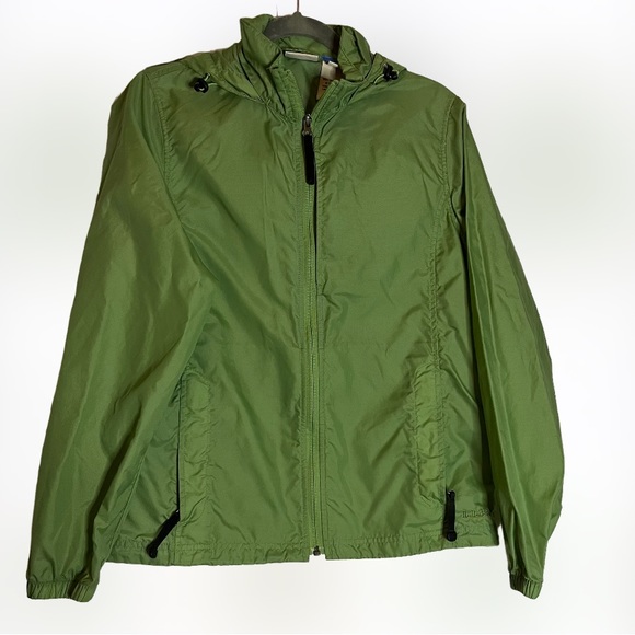 L.L. Bean Jackets & Blazers - L. L. Bean Green Lightweight Rain Jacket Zip-Up Size Small Womens
